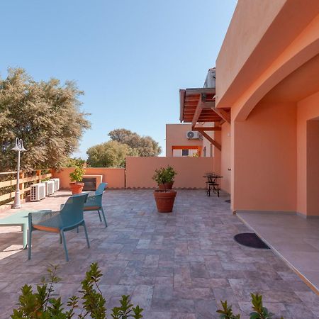 B&B Pettirosso San Teodoro  Exterior foto