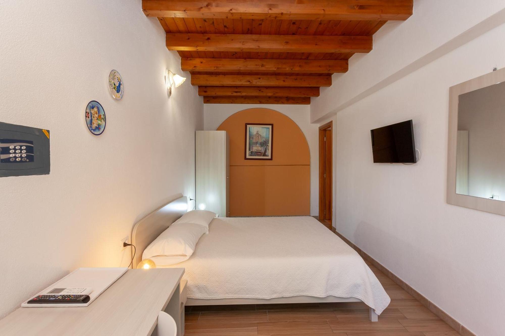 B&B Pettirosso San Teodoro  Exterior foto