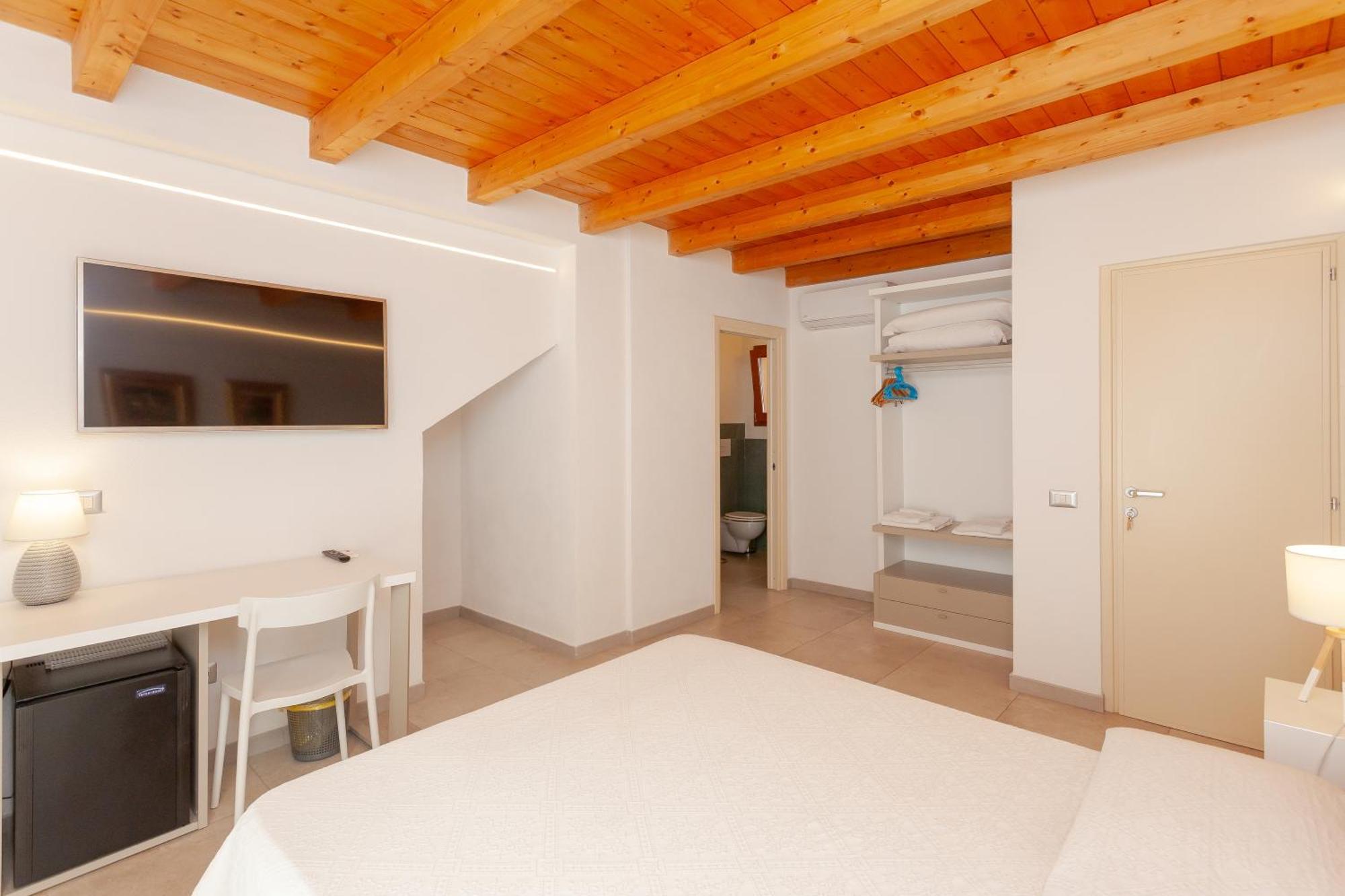 B&B Pettirosso San Teodoro  Exterior foto