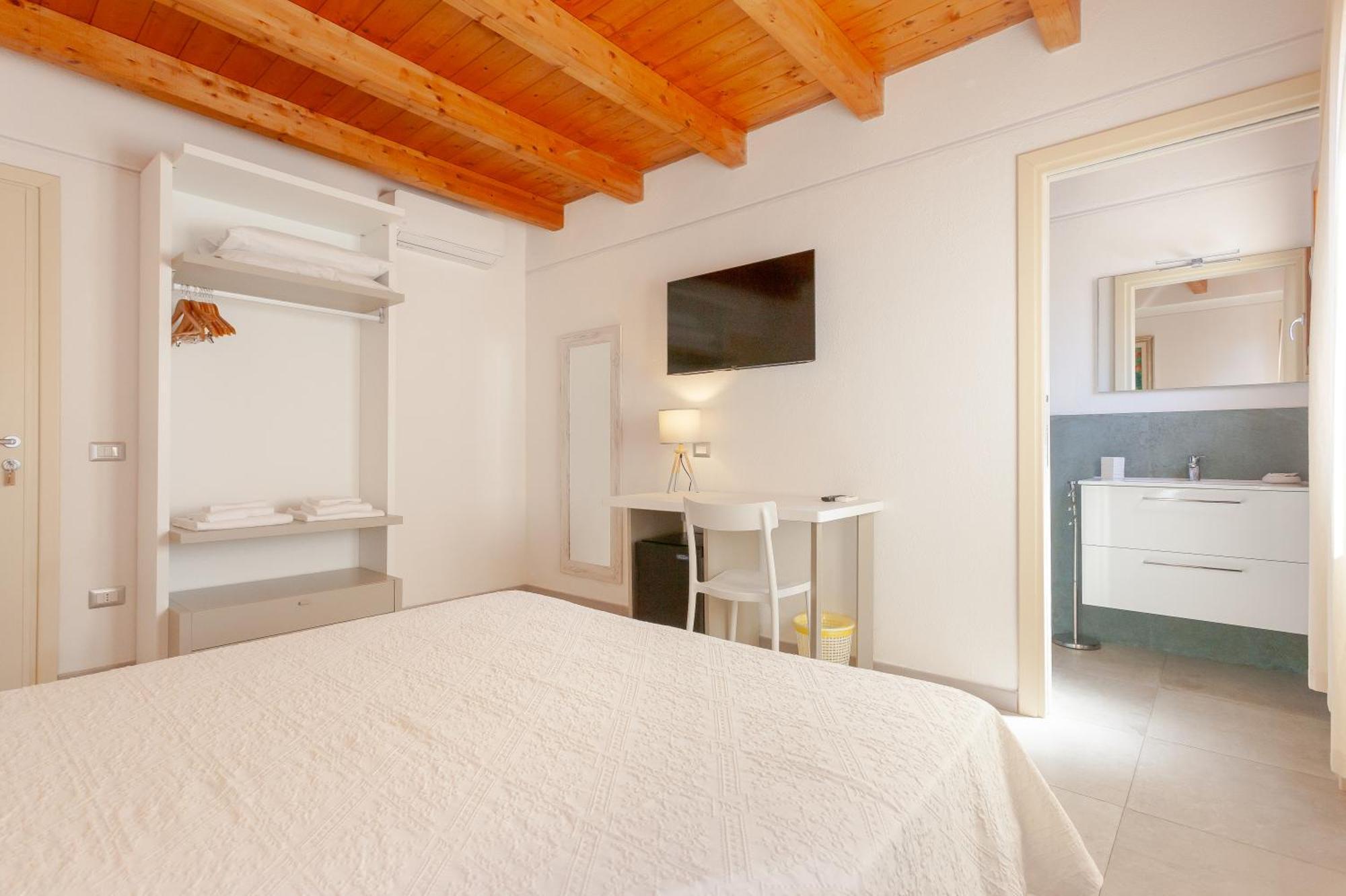 B&B Pettirosso San Teodoro  Exterior foto